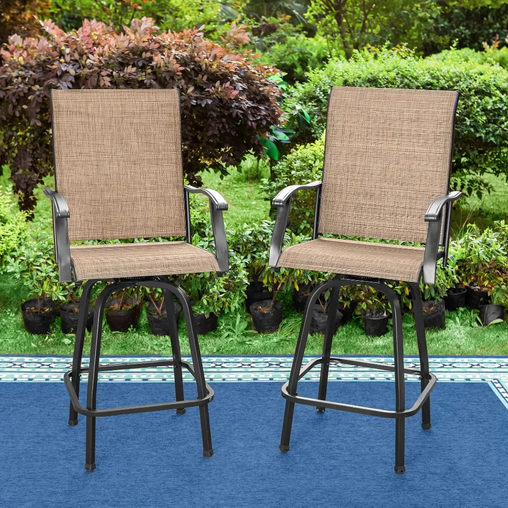 Three-piece swivel chair set/ جلسة مكونة من  كرسين وطاولة