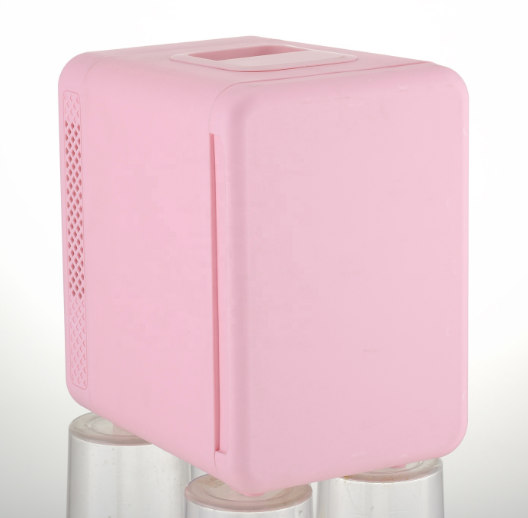 Portable Mini Fridge 5L /ثلاجة صغيرة محمولة سعة 5 لتر 