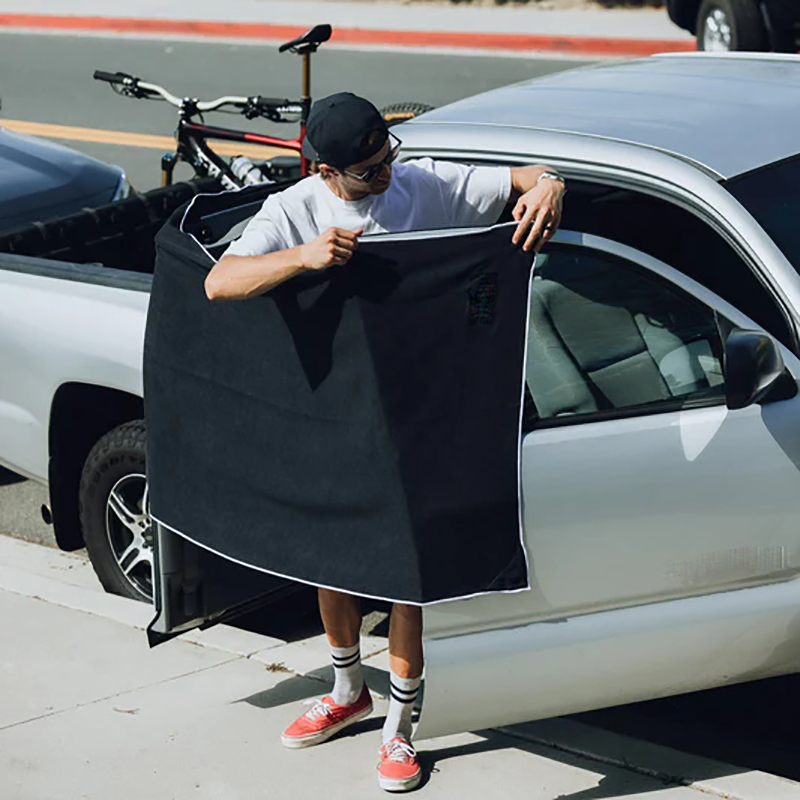 MAGNETIC BATH TOWEL/منشفة حمام مغناطيسية