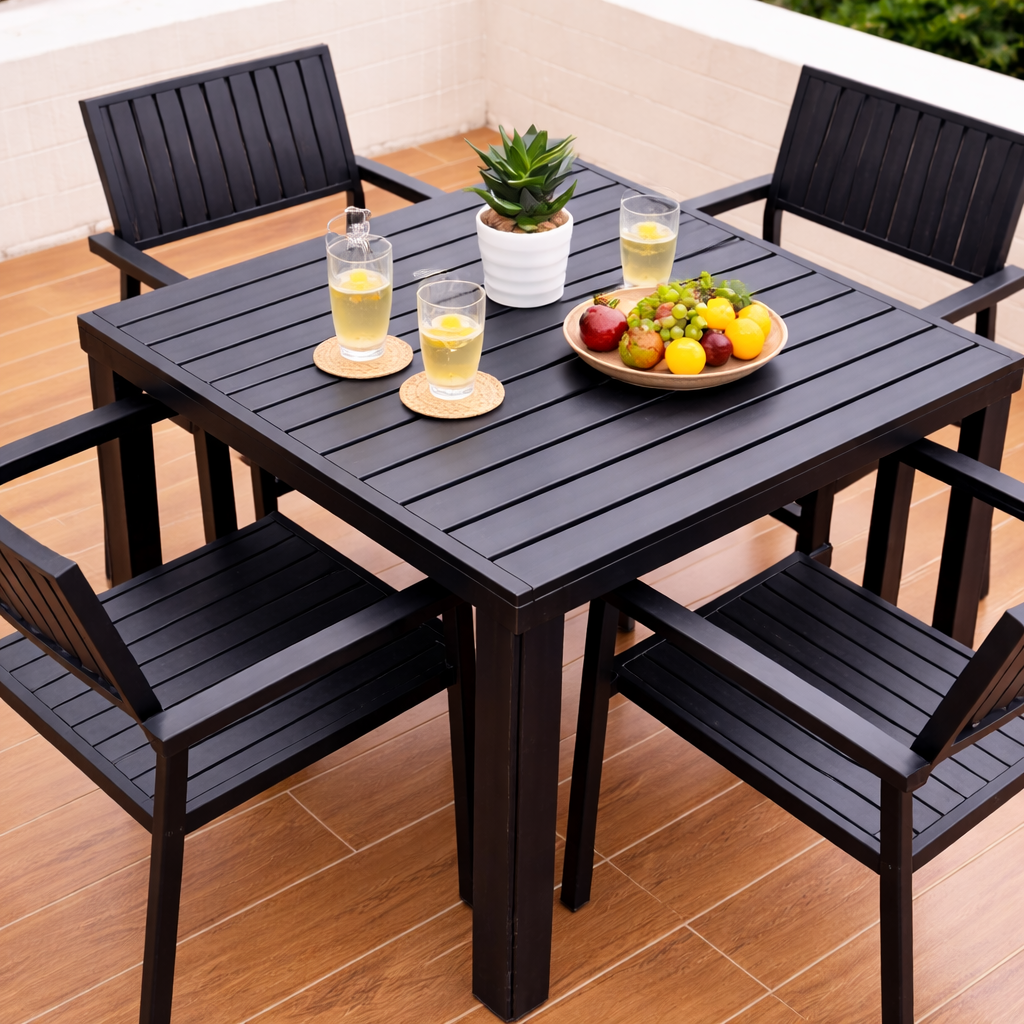 Outdoor TABLE 4 CHAIR+ 1 TABLE / جلسة خارجية من طاولة و 4 كراسي