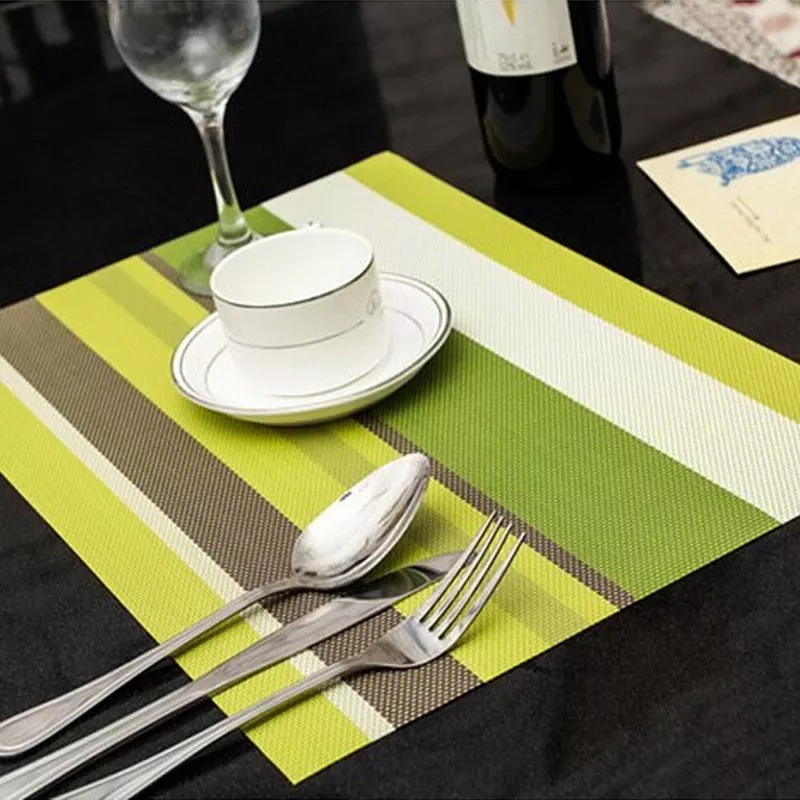 Dining tablecloth 2/ 2مفرش طاولة الطعام