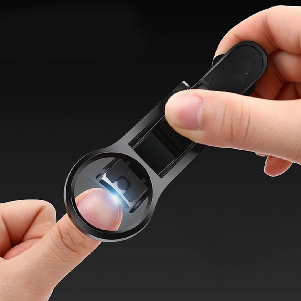 Nail clipper with a magnifying glass/مقص أظافر مع عدسة مكبرة