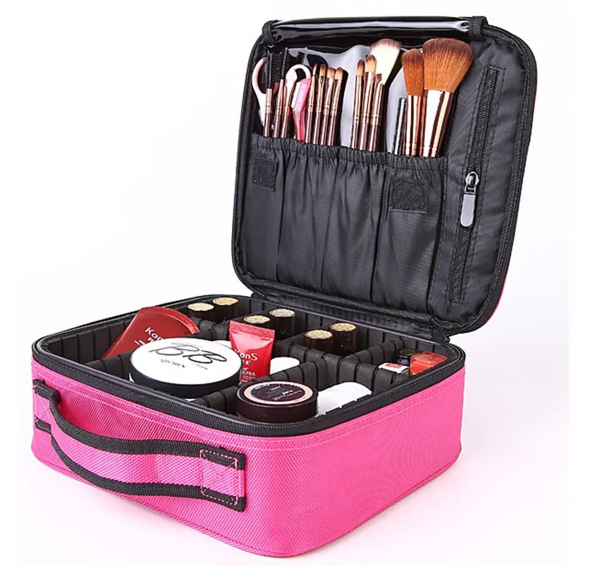 COSMETIC BAG/حقيبة مستحضرات التجميل