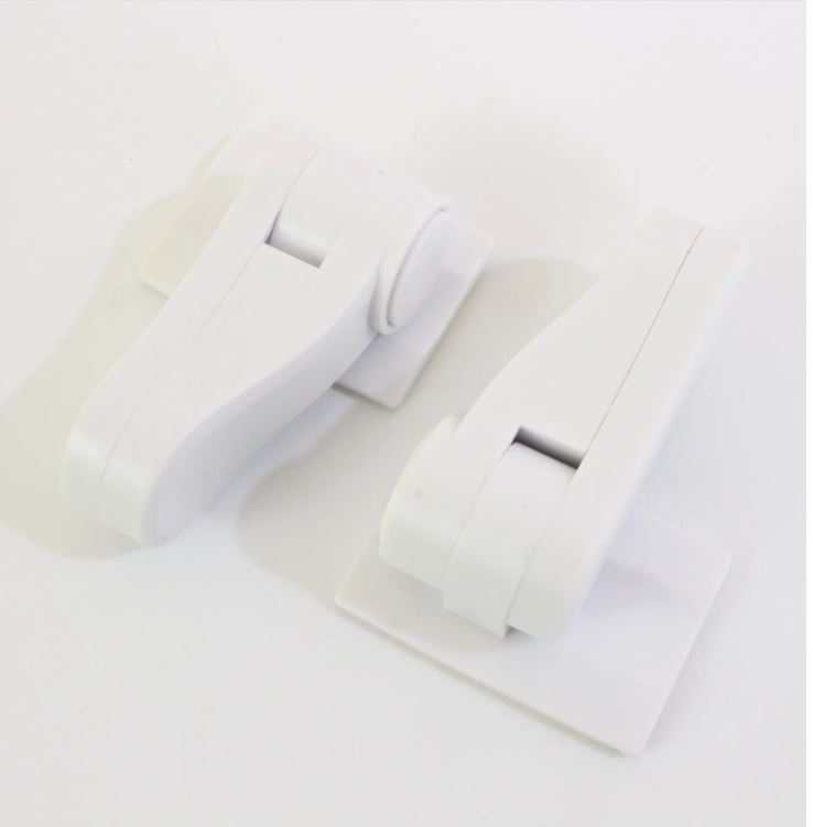 DOOR LEVER LOCK / أداة قفل الأبواب