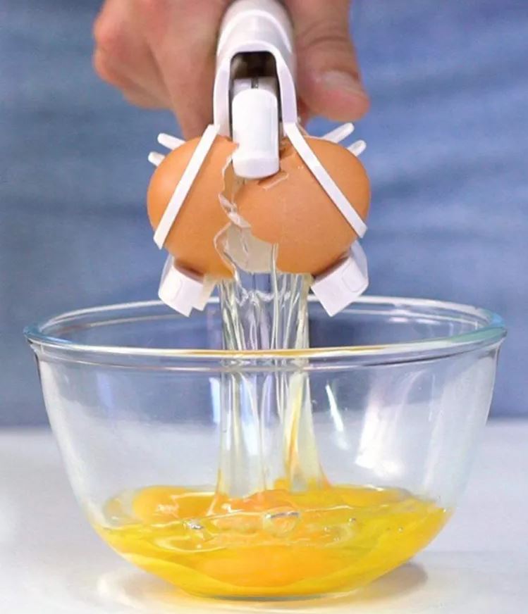 EGG CRACKER/كسارة البيض