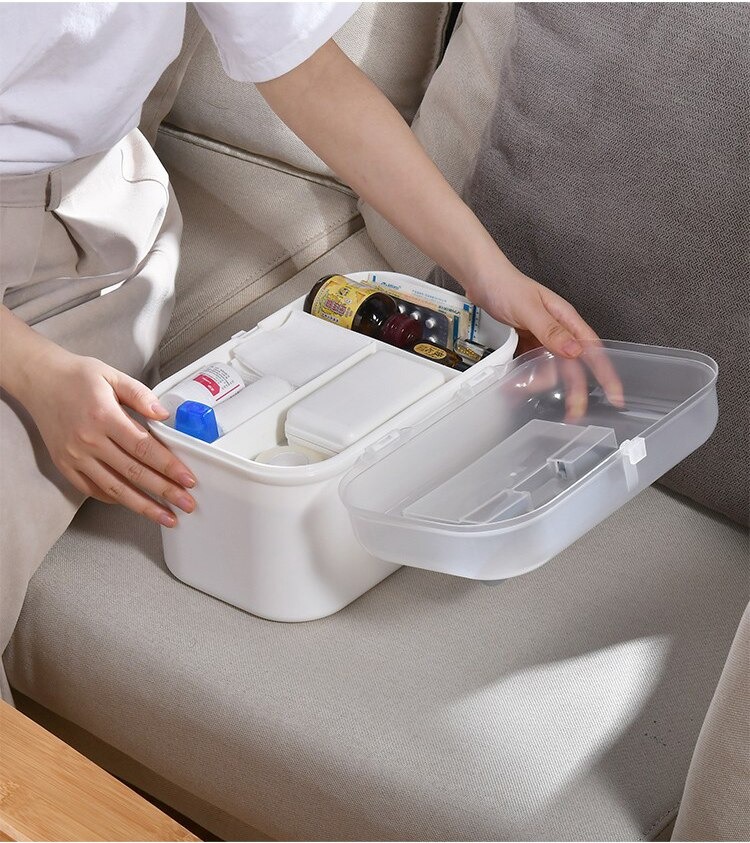 FIRST AID STORAGE BOX / صندوق تخزين الإسعافات الأولية