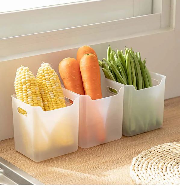 FOOD STORAGE BOX / علبة الطعام