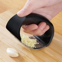 GARLIC PRESS / أداة هرس الثوم