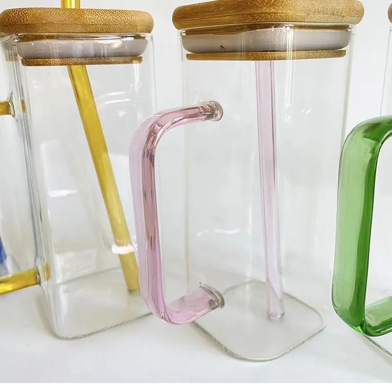 GLASS CUP WITH STRAW/ كأس زجاجي مع غطاء