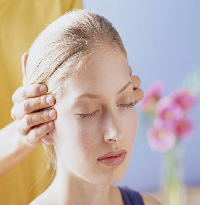 HEAD MASSAGER / جهاز مساج الرأس