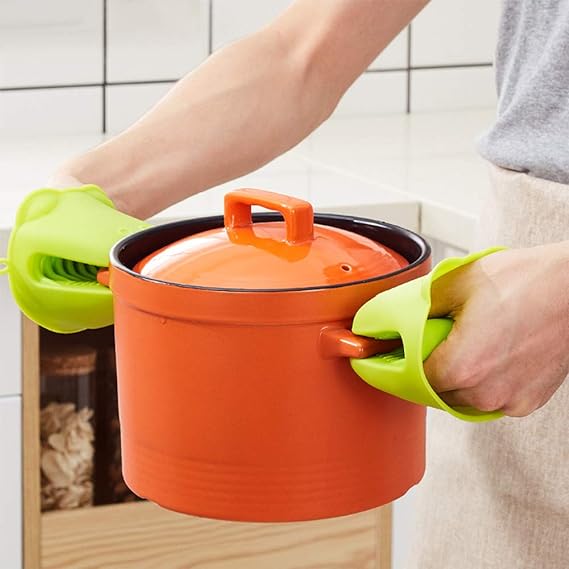 Kitchen Silicone Heat Resistant Gloves Clips/ قفازات مقاومة للحرارة من السيليكون
