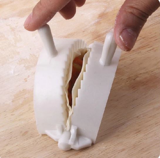 LY ROLLING PIN / طقم صنع الفطائر