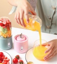 PORTABLE JUICER WITH USB CHARGER /  خلاط العصير المحمول