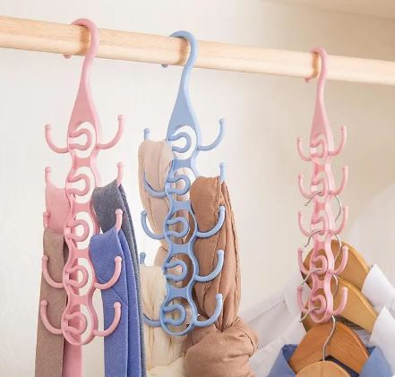 SCARF HANGER/علاقة الوشاح