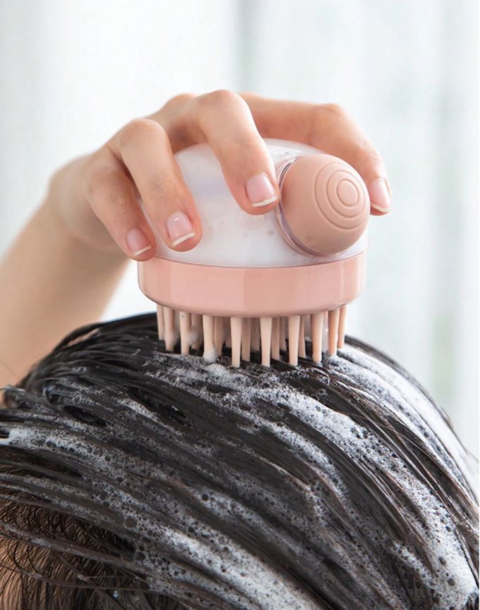 SHAMPOO COMB BRUSH / فرشاة الاستحمام

