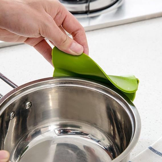 SILICONE FUNNEL / مصب سيليكون
