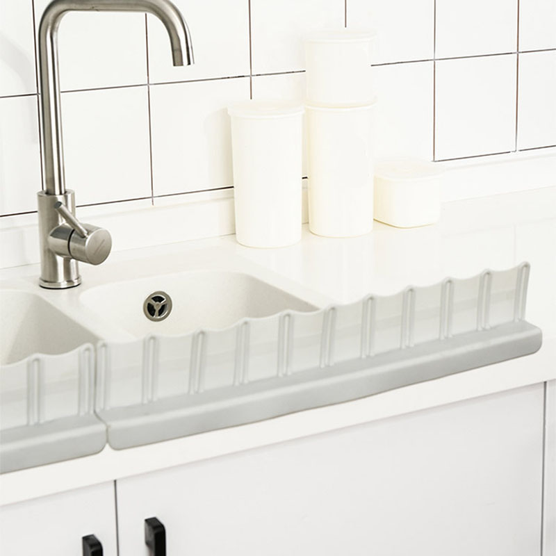 SPLASH PROOF BAFFLE / حاجز منع تطاير الماء