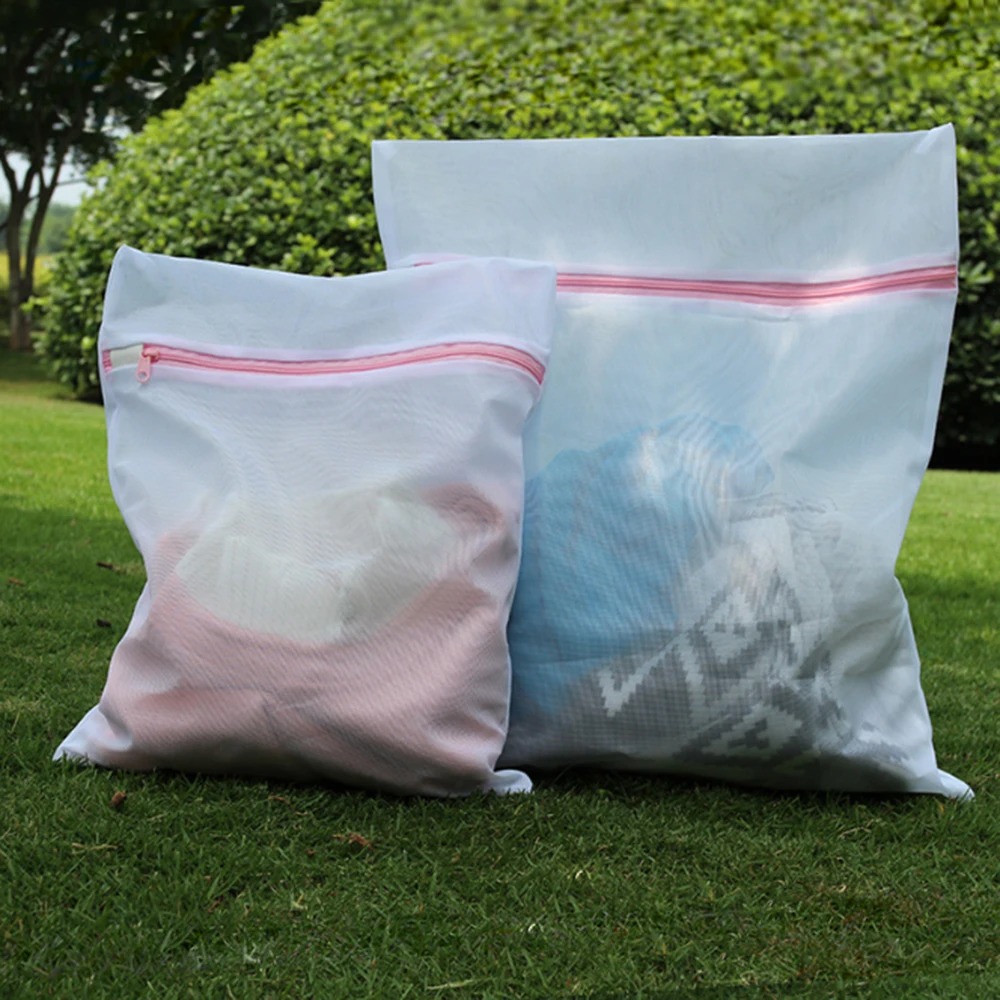 CLOTHES WASHING BAG/كيس غسيل الملابس
