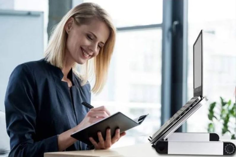TABLE TECH BUDDY / طاولة اللابتوب القابلة للتعديل