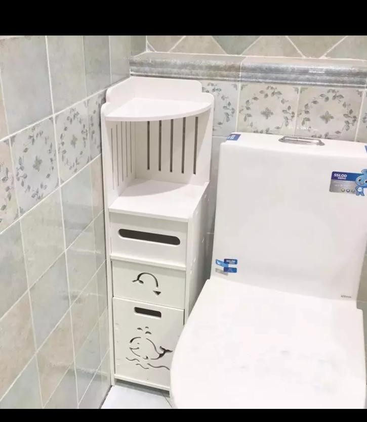 TOILET CORNER STAND WOOD/ستاند الزاوية الخشبي