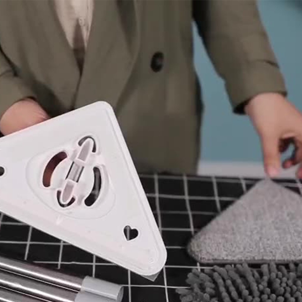 TRIANGULAR DUST MOP / ممسحة الغبار