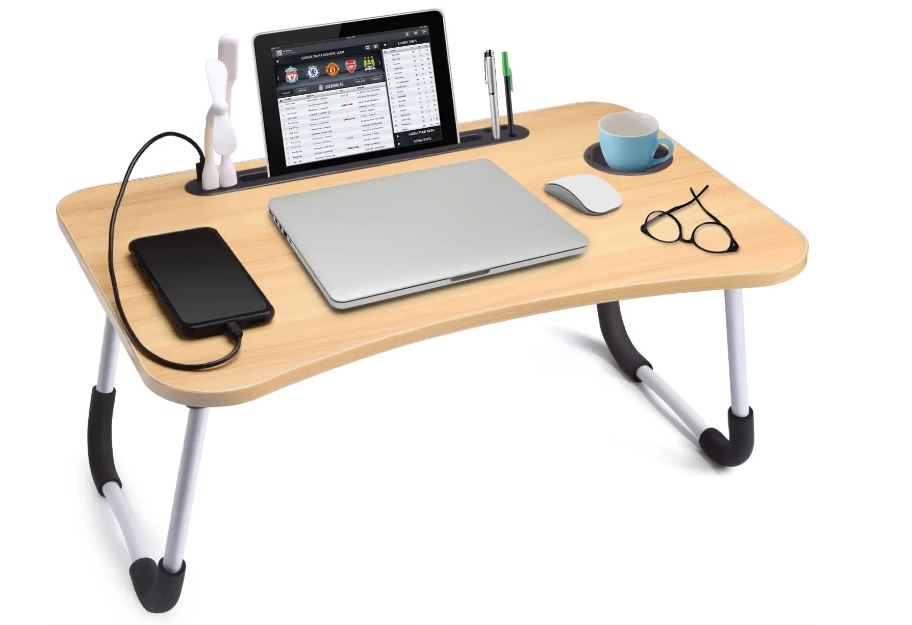 The Study Table/طاولة الدراسة
