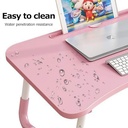 The Study Table/طاولة الدراسة