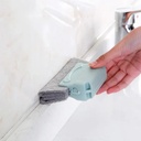 WINDOW CLEANING BRUSH / أداة تنظيف الأماكن الضيقة