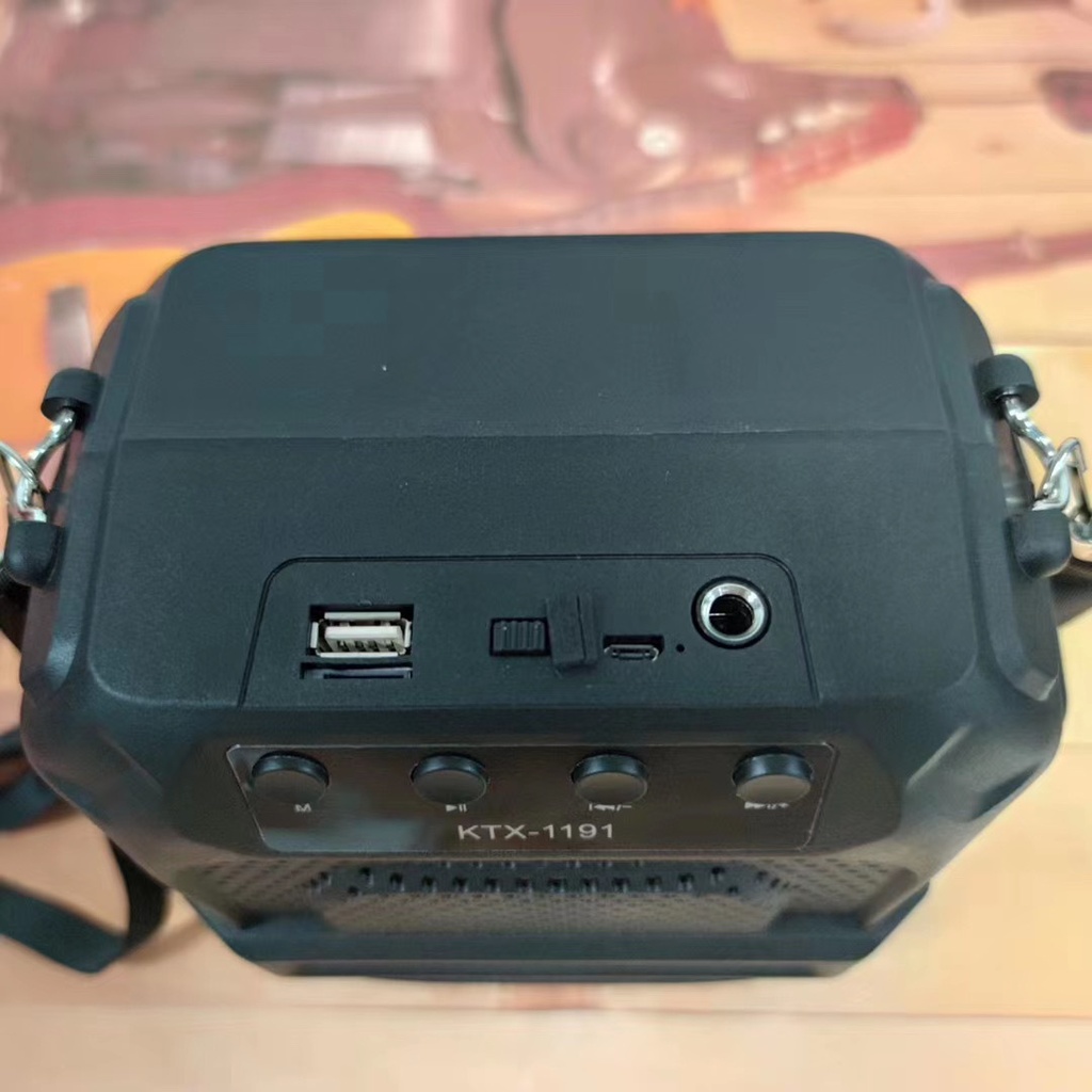Wireless Speaker GTS-1807 / مكبر صوت لاسلكي