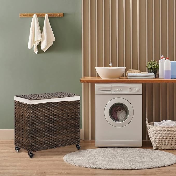 CLOTHES BASKET WITH WHEEL/ صندوق الملابس بالعجلات