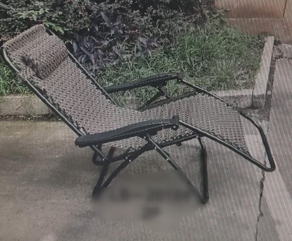 OUTDOOR FOLDING CHAIR / كرسي الاسترخاء الخارجي