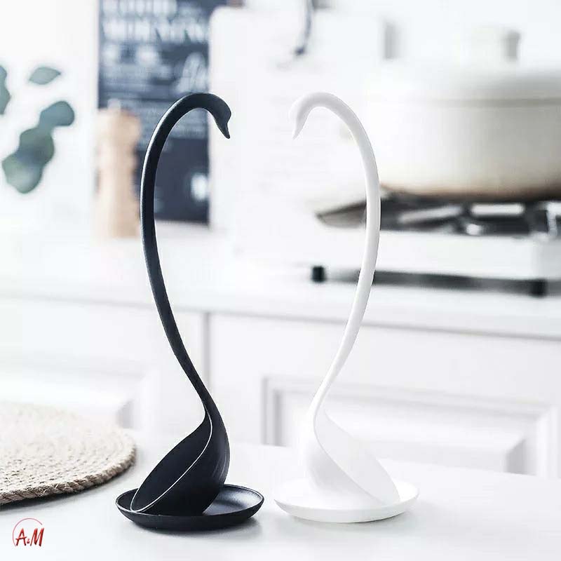 SPOON WITH HOLDER/معلقة الشوربة مع قطعه للتثبيت