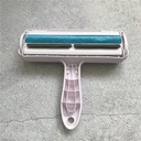 lint brush for removing animal hair/فرشاة الوبر لإزالة شعر الحيوانات