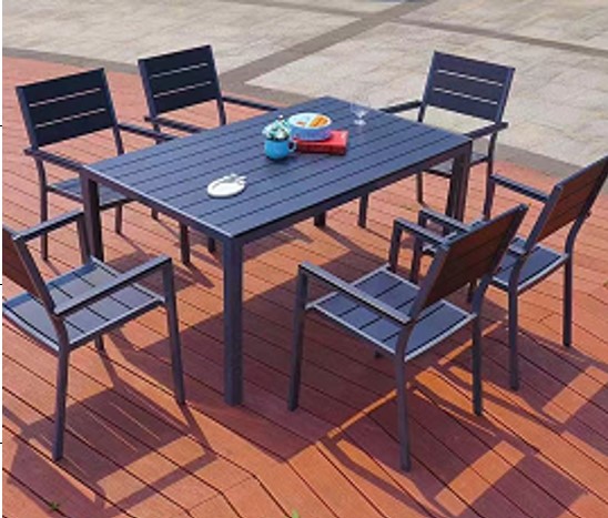 Outdoor TABLE/ جلسة خارجية من طاولة و 6 كراسي