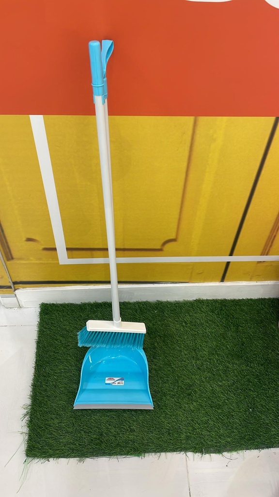 FLORA DUSTPAN WITH BROOM SET/ مكنسة متعددة الاستخدام