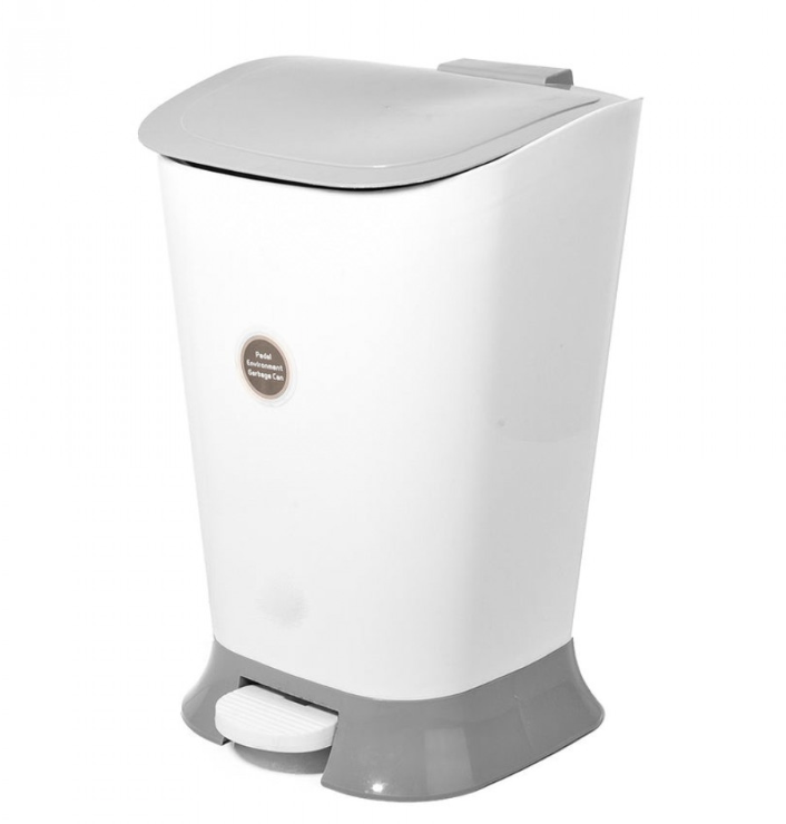 TRASH CAN/ سلة مهملات 