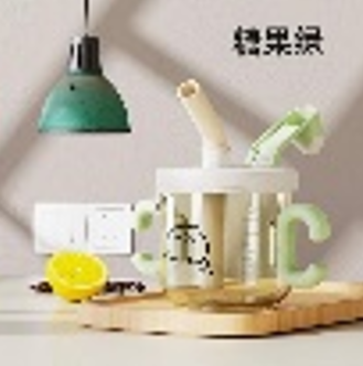 baby milk cup / كوب طفل