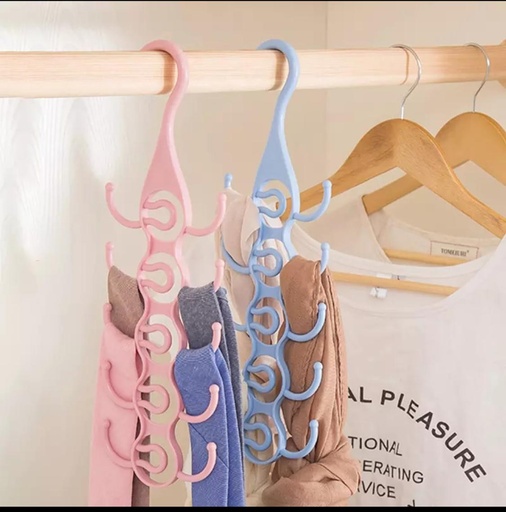 SCARF HANGER/علاقة الوشاح