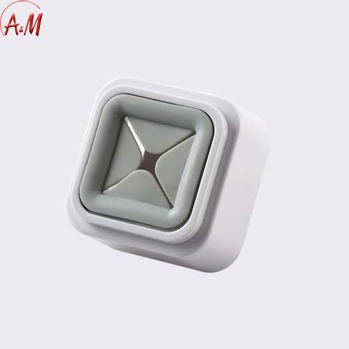 [AM-0332] THE TOWEL HOLDER/علاقة مناشف التنظيف